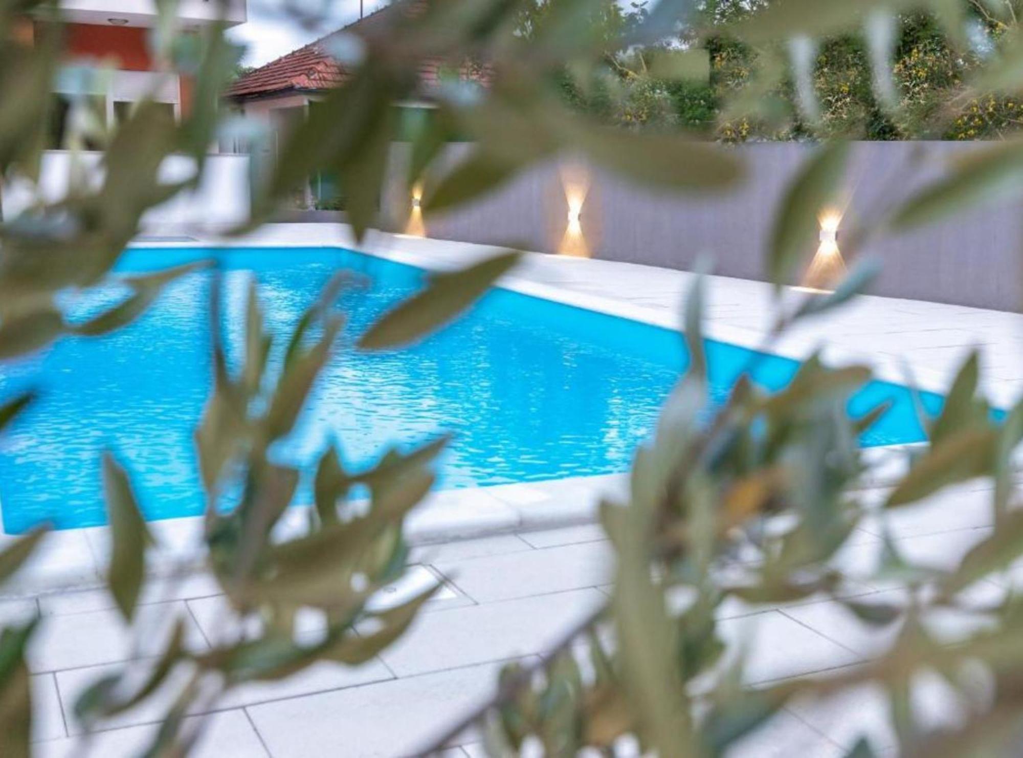 M & B Apartment Bibinje Exterior photo