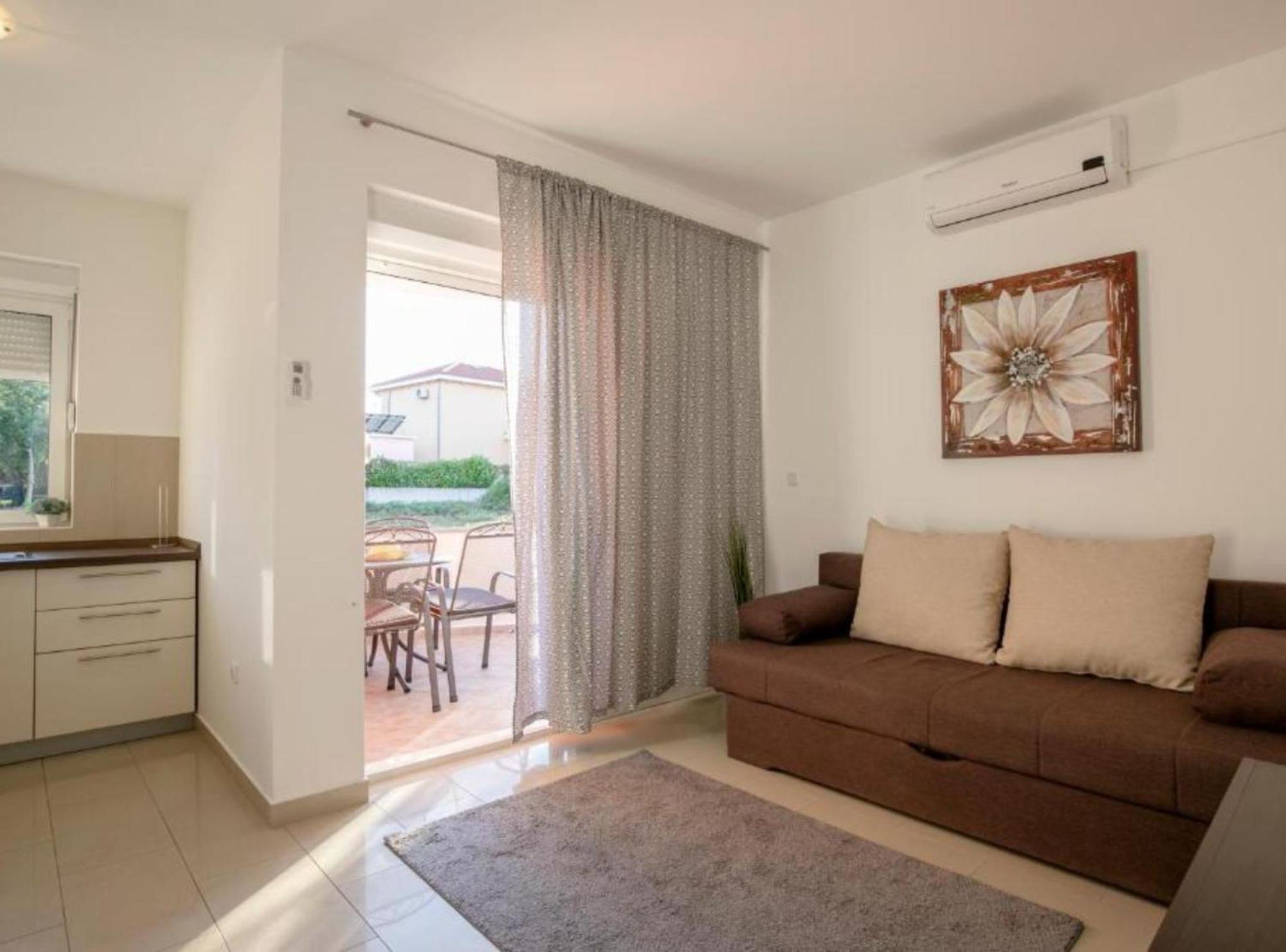 M & B Apartment Bibinje Room photo